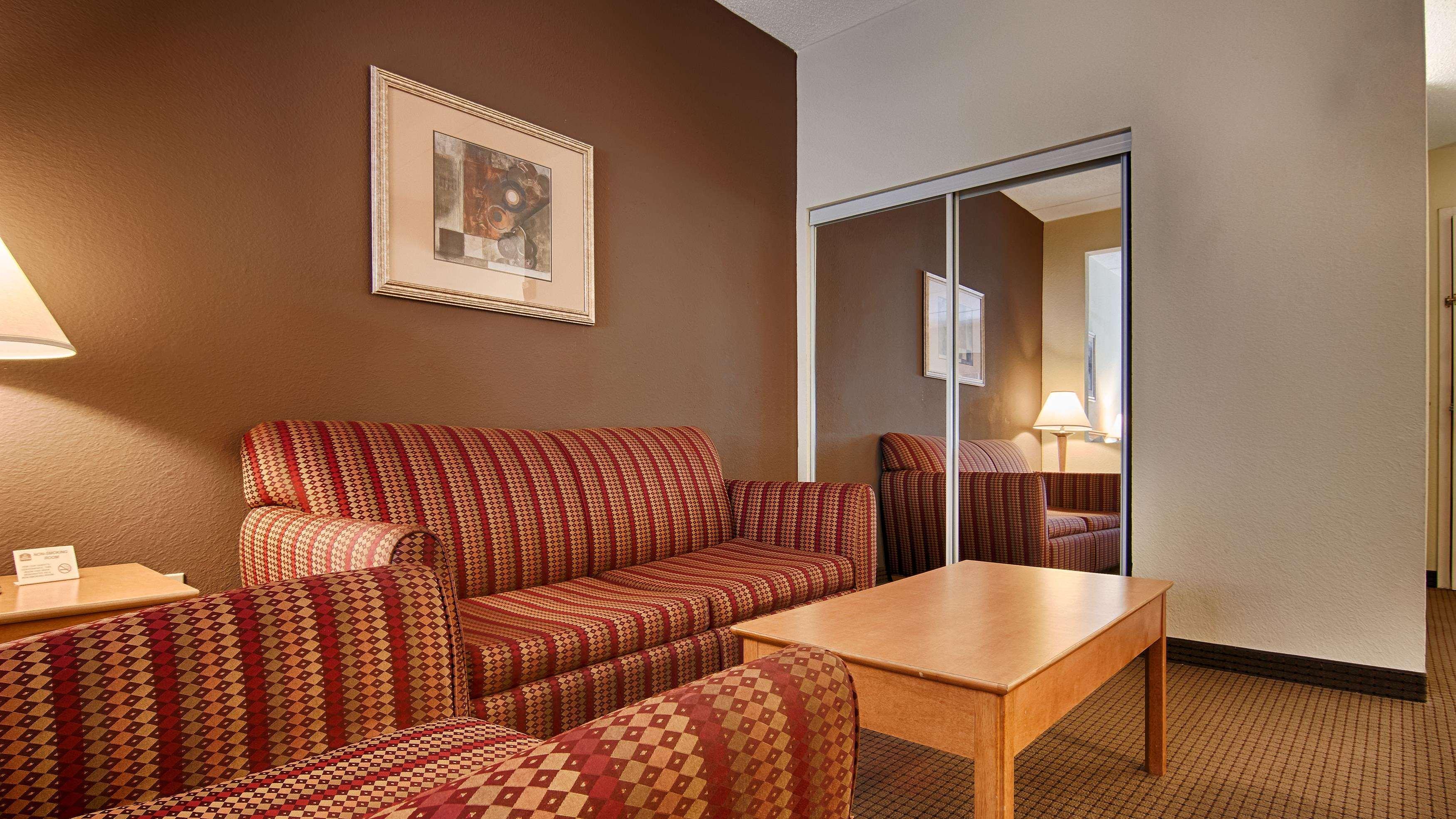 Best Western Plus Newport News Eksteriør bilde