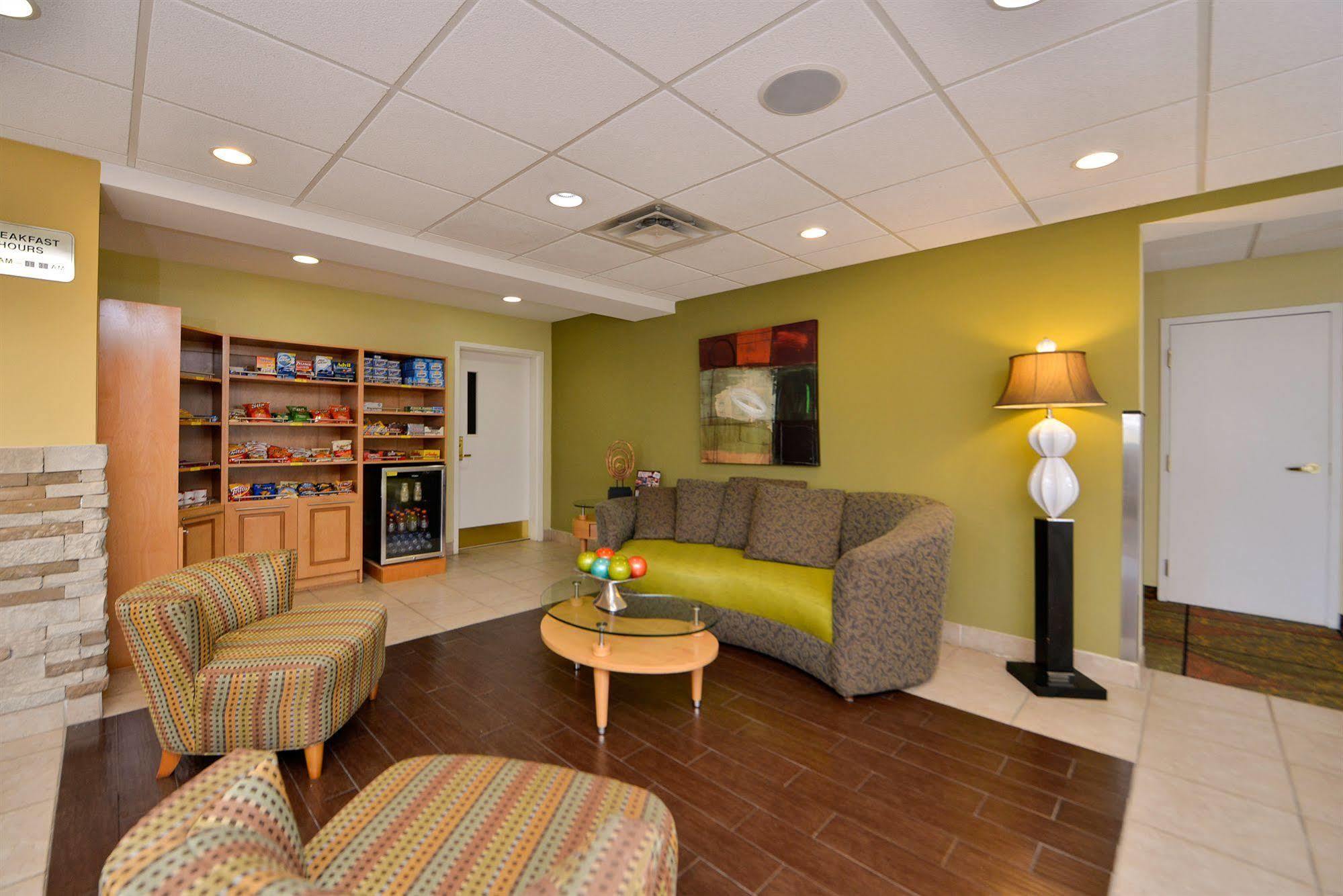 Best Western Plus Newport News Eksteriør bilde